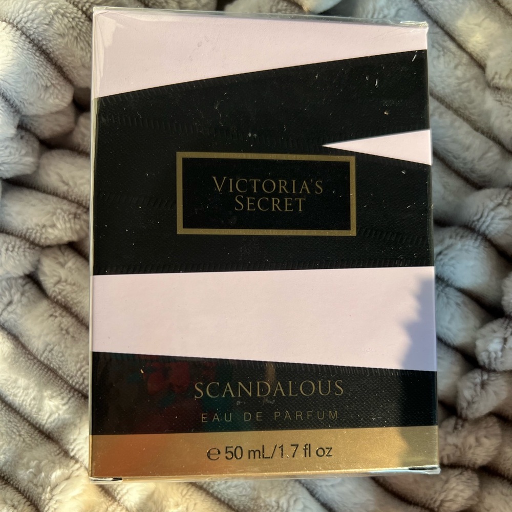 NEW Scandalous in plastic